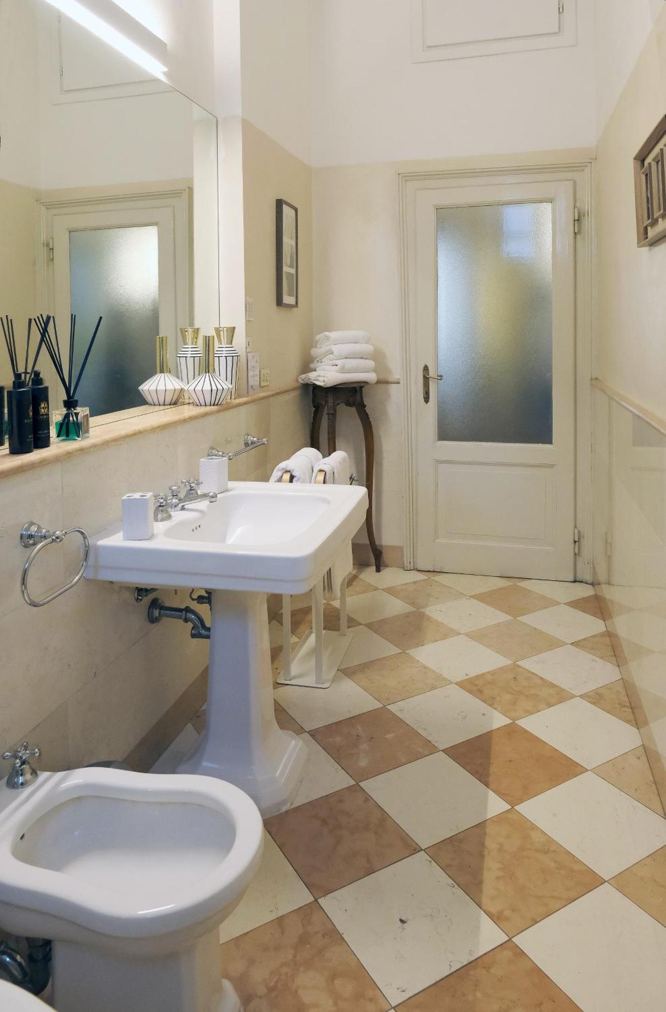 Comecasa 2 Bedrooms Apartment In Via Curtatone Milan Exterior photo